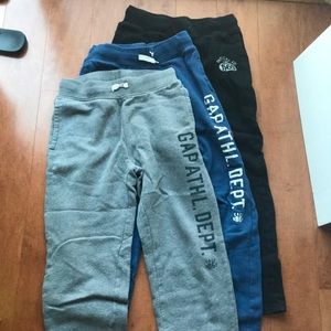 5 pairs long lounge pants. 3 fleece. 2 sports. Gap